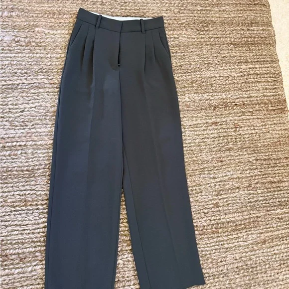 NWOT Aritzia The Effortless Pant Crepette - Picture 5 of 7